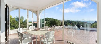 Appartement 'Carloforte' avec vue sur la mer, terrasse privée et jardin privé