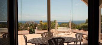 Apartment 'Carloforte' with Sea View, Private Terrace and Private Garden