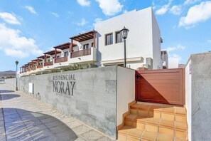 Exterior detail - Vacation Home 'Malpeis' with Sea View, Wi-Fi and Air Conditioning (Puerto Calero)