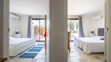 2 chambres, fer et planche à repasser, Wi-Fi gratuit, draps fournis