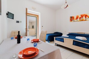 Dining - Holiday Home 'La Casetta 462' with Wi-Fi (Torre San Giovanni)