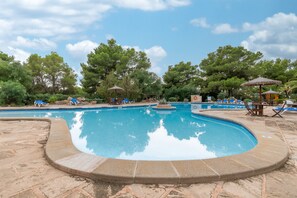 Pool - Casa Claper: Holiday Home with Shared Pool, Wi-Fi, and Air Conditioning (Unknown)