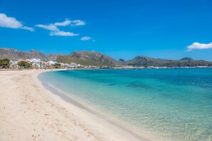 Beach nearby - Apartment Planeta Mallorca in Puerto de Pollensa with Sea Views, Wi-Fi, and Air Conditioning (Unknown)