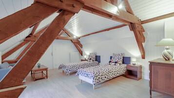 3 chambres, fer et planche à repasser, Wi-Fi gratuit, draps fournis