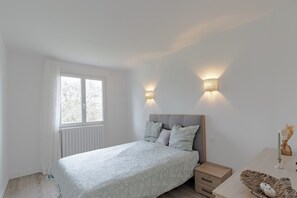 3 soverom, strykejern/-brett, wi-fi (inkludert) og sengetøy