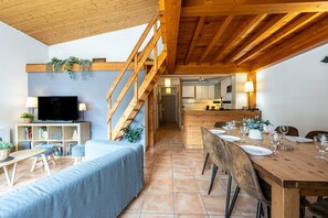 Interior - Apartment 'La Maison D'Anthelmette' with Mountain View, Balcony and Wi-Fi (Valloire)