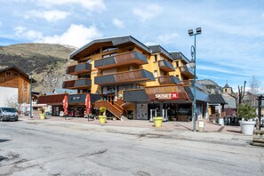 Exterior - Apartment 'La Maison D'Anthelmette' with Mountain View, Balcony and Wi-Fi (Valloire)