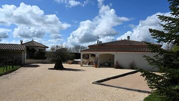 Enceinte de lâhĂ©bergement