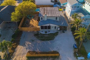 Exterior - Nautical Rose: Private Pool, Hot Tub, FirePits,16+ (Panama City Beach)