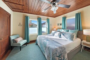 6 bedrooms, desk, iron/ironing board, travel crib