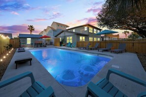 A heated pool - Nautical Rose: Private Pool, Hot Tub, FirePits,16+ (Panama City Beach)