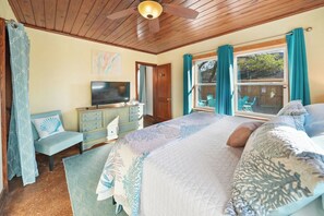 6 bedrooms, desk, iron/ironing board, travel cot - Nautical Rose: Private Pool, Hot Tub, FirePits,16+ (Panama City Beach)