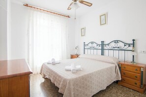 1 多间卧室、上网接入