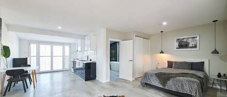 4 habitaciones, tabla de planchar con plancha y wifi gratis