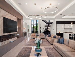 Smart TV - Reunion Elegance - TT483 (Reunion)