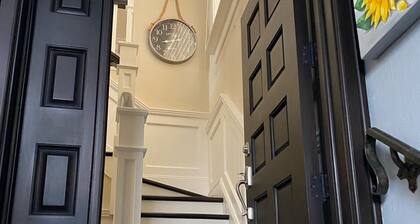 Luxurious house, with exclusive details. Living Room, Kitchen, Dining Room, Study Room