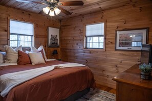 4 Schlafzimmer, Schreibtisch, Bügeleisen/Bügelbrett, Reisekinderbett