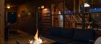 Chase Mtn Chalet with River Access
