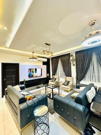 Living area. Mankatiwa Court Apartmentnt