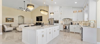 Modern Oasis Golden Elegance Disney Lego Land Area 5 bedrooms big lot