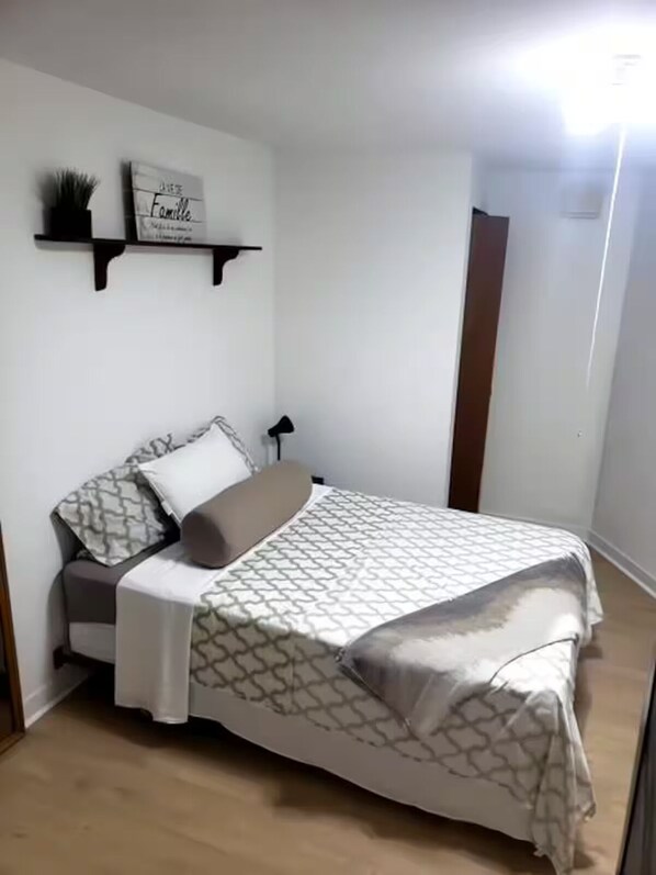 3 Schlafzimmer, Schreibtisch, Bügeleisen/Bügelbrett, kostenloses WLAN