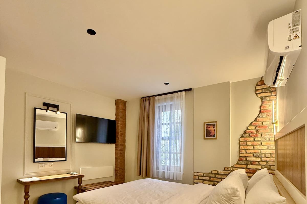 Deluxe Double Room | Free WiFi