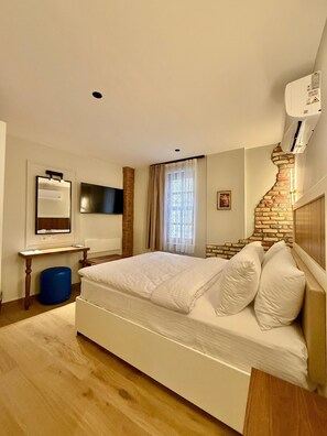 Deluxe Double Room | Premium bedding, minibar, soundproofing, free cribs/infant beds - Adria Inn (Antalya)