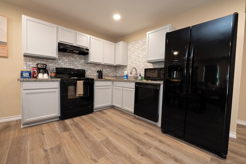 Stunning Mid-Valley House with Texas Size Backyard in Weslaco