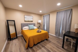 5 室のベッドルーム、デスク、アイロン / アイロン台、WiFi (無料)