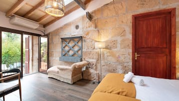 10 habitaciones, tabla de planchar con plancha y wifi gratis