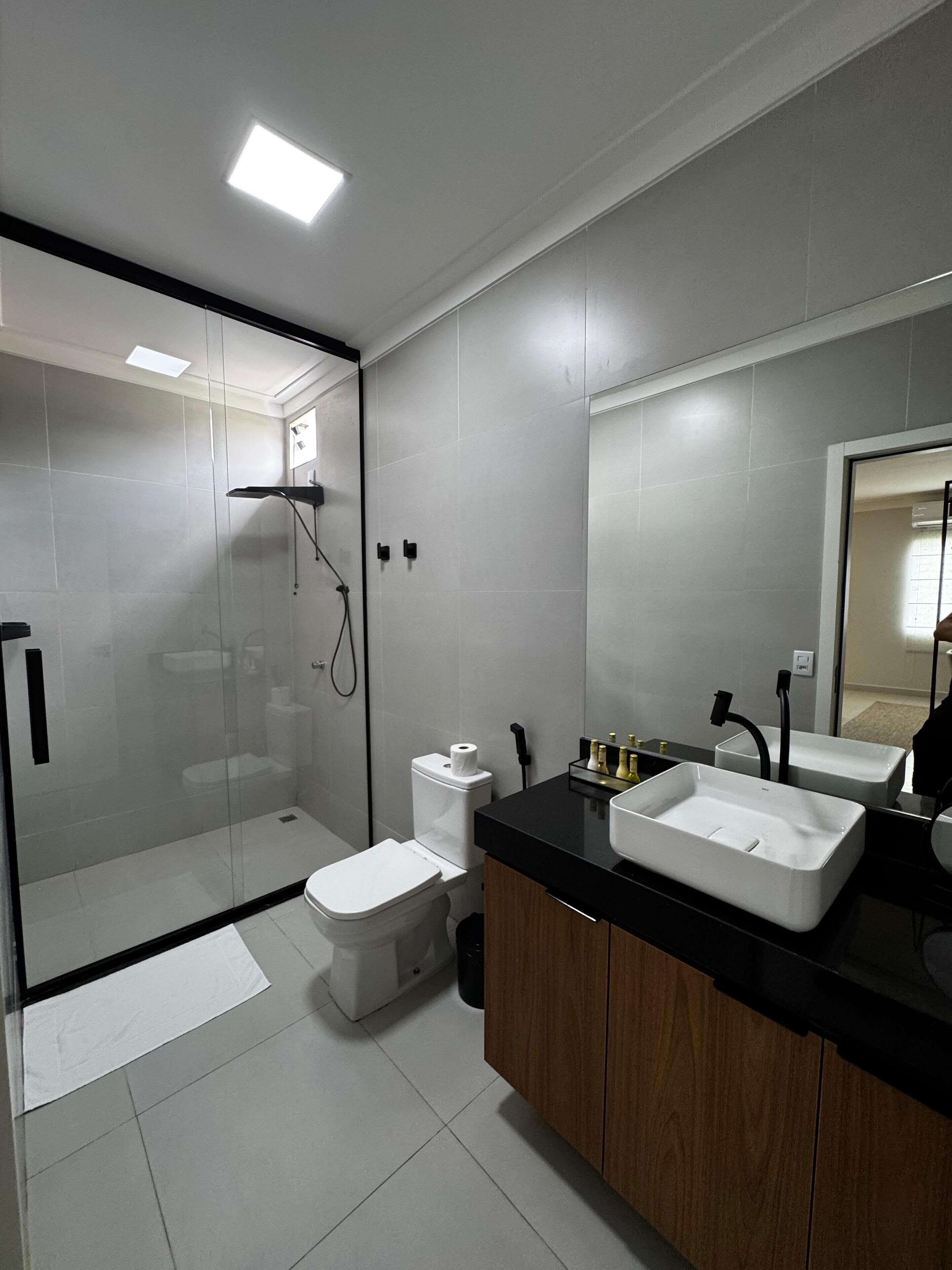 Premium Room | Bathroom | Shower, hair dryer, towels, soap