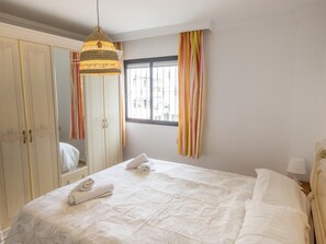 3 Schlafzimmer, Bügeleisen/Bügelbrett, Internetzugang, Bettwäsche