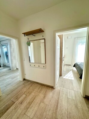 Unclassified image, 3 of 26, button - 2001 - Penthouse Brigitte with partial sea view and dog - 2001 - Penthouse Brigitte (Kellenhusen)