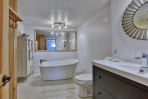 Towels, soap, toilet paper