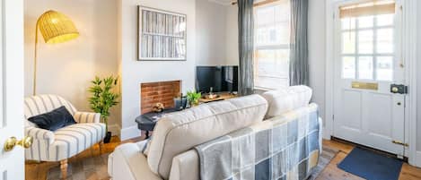Smart TV y chimenea
