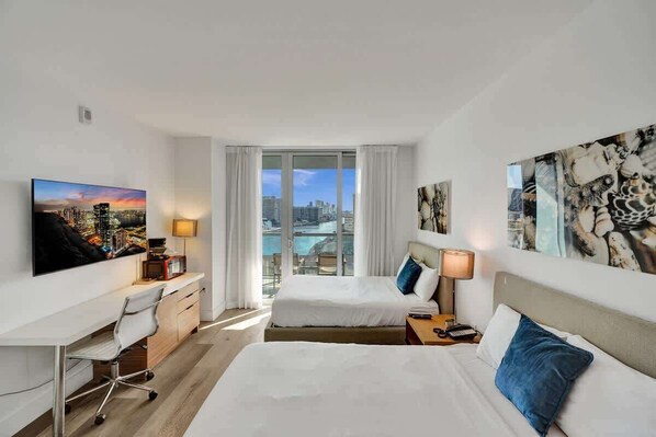 5 bedrooms, iron/ironing board, WiFi, bed sheets