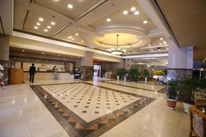 Lobby - Legend Hotel (Daejeon)