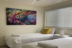 3 bedrooms, iron/ironing board, free WiFi, bed sheets