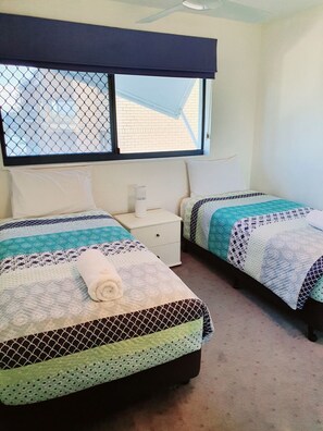 2 bedrooms, iron/ironing board, free WiFi, bed sheets