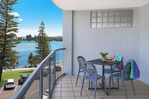Outdoor dining - Cerulean Beachfront Apartment - Unit 8 (Sunshine Coast)