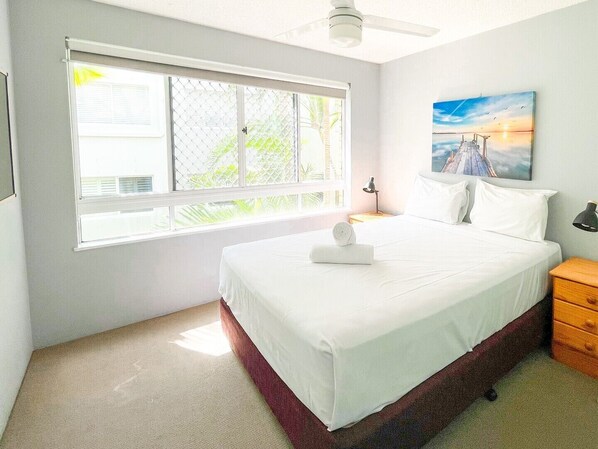 2 bedrooms, iron/ironing board, free WiFi, bed sheets