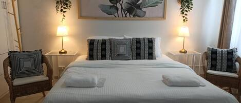 1 habitación, tabla de planchar con plancha, wifi y ropa de cama