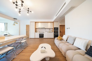 Superior Apartment, City View | Private kitchen
