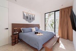 3 slaapkamers, een strijkplank/strijkijzer, wifi, beddengoed