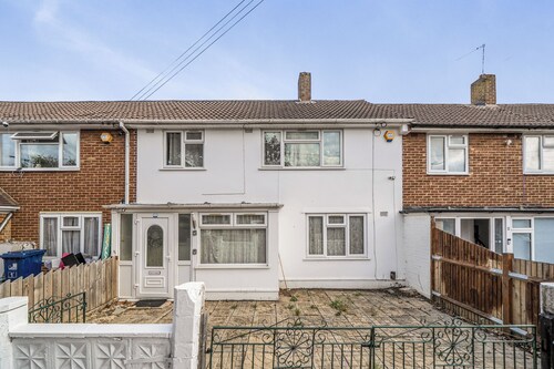 3-Bed - Sleeps 5 - Pets - Parking