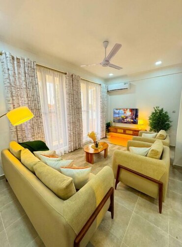 Unique bohemian apt 2bedroom,full Ac & kitchen