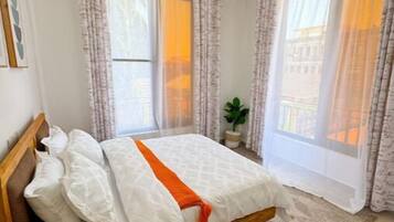 2 bedrooms, iron/ironing board, WiFi, bed sheets