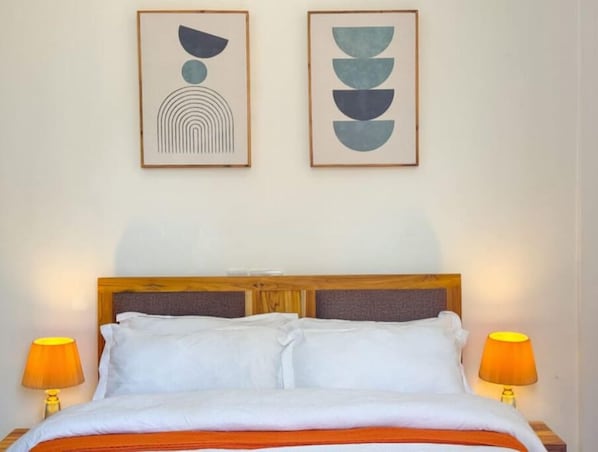 2 chambres, fer et planche à repasser, Wi-Fi, draps fournis
