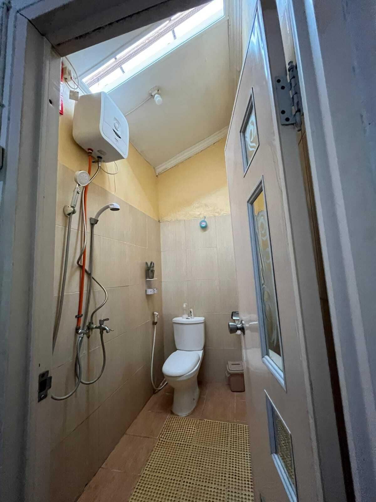 Kamar Superior | Kamar mandi | Shower, sabun, sampo, dan tisu toilet