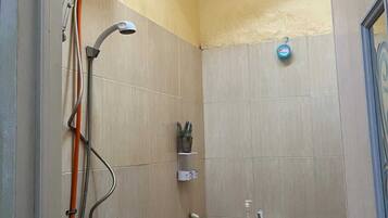 Superior Double Room | Bathroom | Shower, soap, shampoo, toilet paper